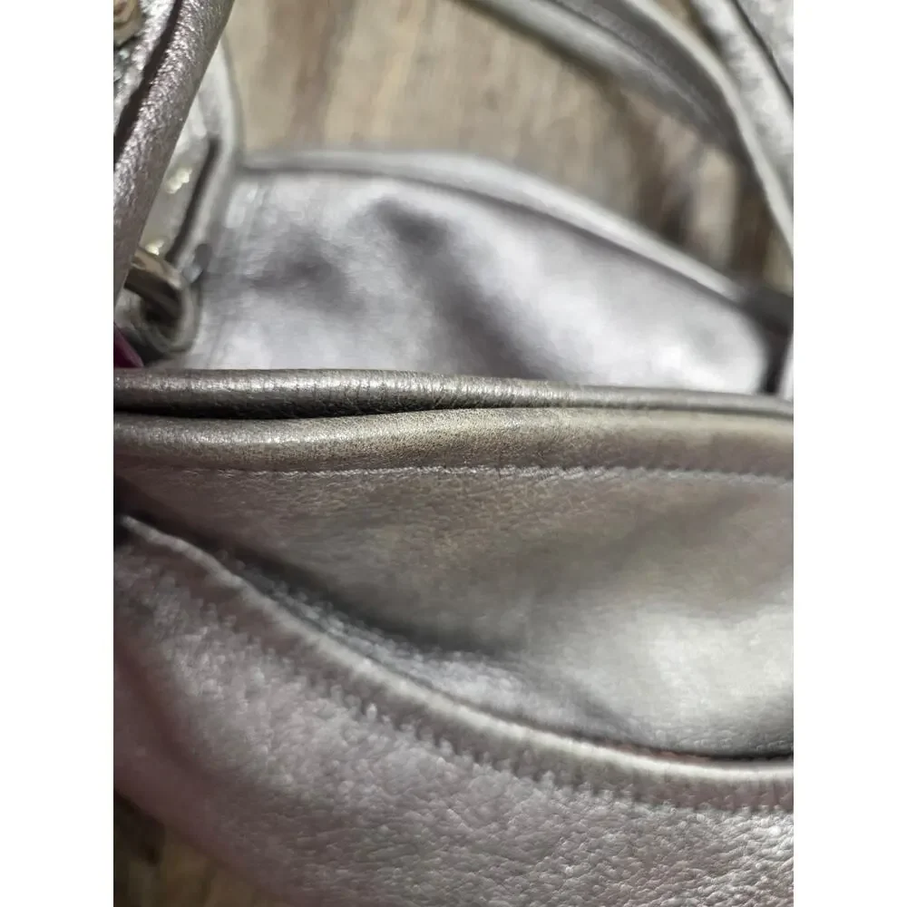 B. MAKOWSKI Shimmer 100% Leather Silver Metallic Handbag Purse Tote Shoulder Bag